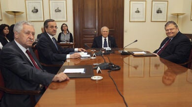 El presidente de Grecia propone un gobierno de tecnócratas para solucionar la crisis