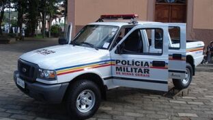Coche de polic&iacute;a en Brasil