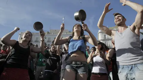 Cacerolada en la Puerta del Sol en el aniversario del 15-M Cacerolada en la Puerta del Sol en el aniversario del 15-M