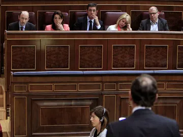 Rubalcaba ofrece diálogo a Rajoy Rubalcaba ofrece diálogo a Rajoy