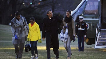 Barack Obama con su familia