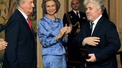 Primera comparecencia conjunta de los reyes tras la operación de cadera de don Juan Carlos
