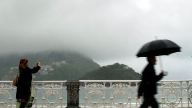 La semana arranca con lluvias generalizadas y alerta por viento fuerte