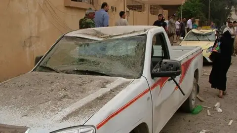 Atentado suicida con coche bomba en la ciudad siria de Deir al Zur Atentado suicida con coche bomba en la ciudad siria de Deir al Zur