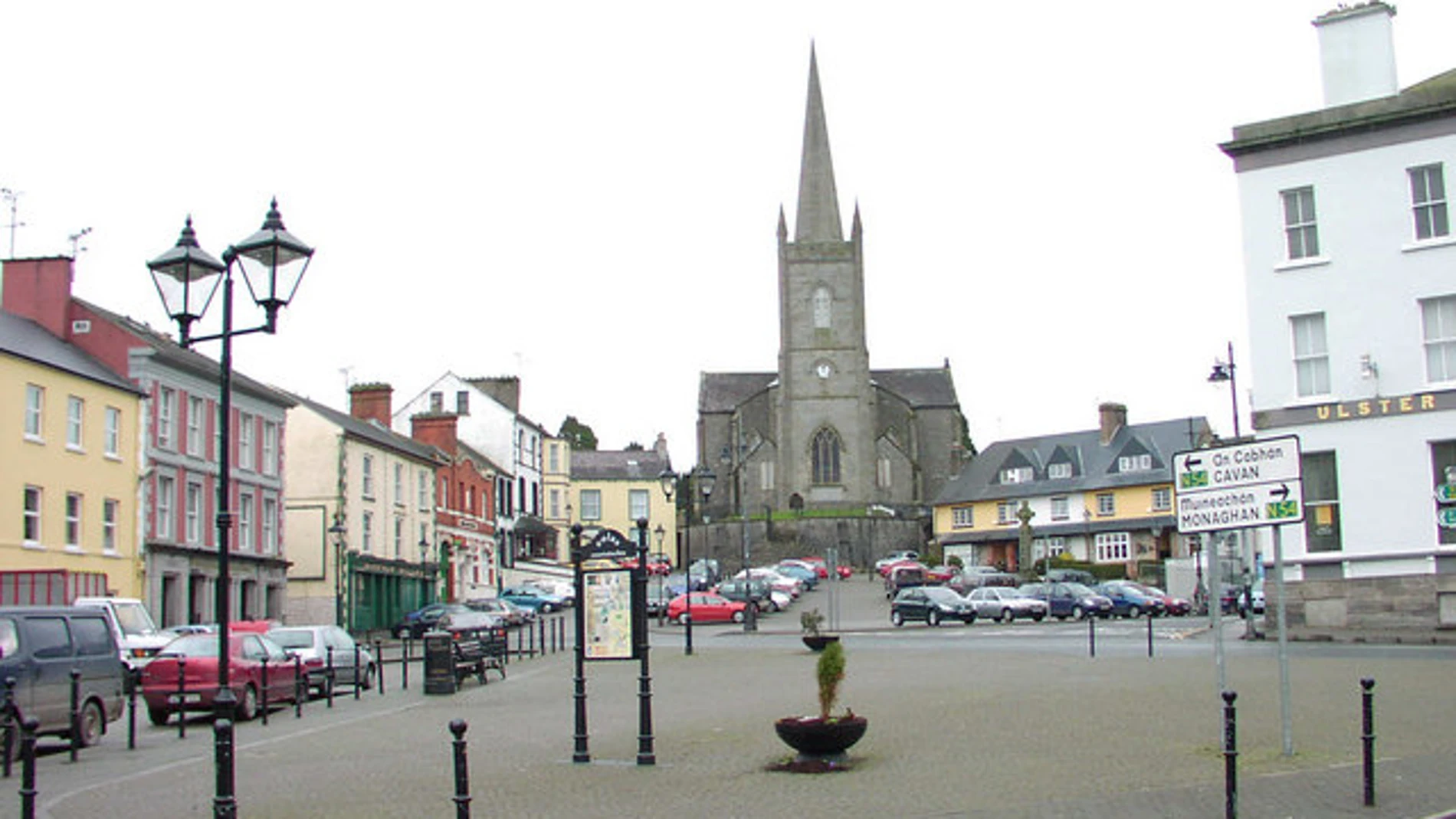 Plaza de Clones en Irlanda Plaza de Clones en Irlanda