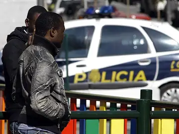 La Policía Nacional prohíbe las redadas "indiscriminadas" La Policía Nacional prohíbe las redadas "indiscriminadas"