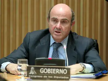 Luis de Guindos, en la comisión de Economía del Congreso Luis de Guindos, en la comisión de Economía del Congreso