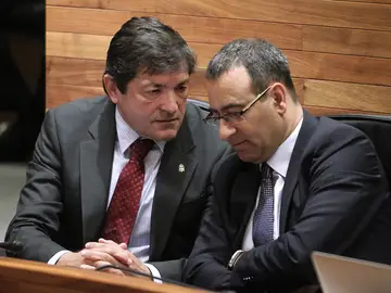 Javier Fernández y Fernando Lastra, del PSOE Javier Fernández y Fernando Lastra, del PSOE