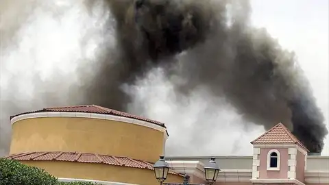 Incendio en el centro comercial Vilaggio de Doha, Catar Incendio en el centro comercial Vilaggio de Doha, Catar