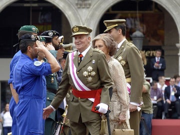 El rey, en el desfile de las Fuerzas Armadas en Valladolid