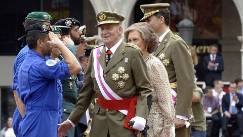 El rey, en el desfile de las Fuerzas Armadas en Valladolid
