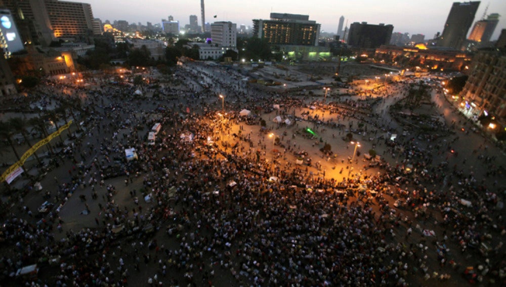 Protestas en Tahrir por la condena a Mubarak