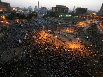 Protestas en Tahrir por la condena a Mubarak