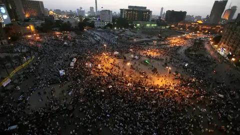 Protestas en Tahrir por la condena a Mubarak Protestas en Tahrir por la condena a Mubarak