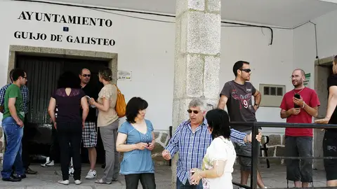 Referéndum para elegir toros o empleo Referéndum para elegir toros o empleo