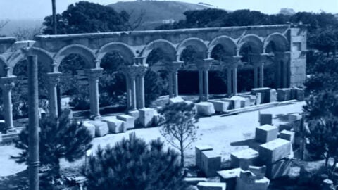 Claustro rom&aacute;nico en 1959