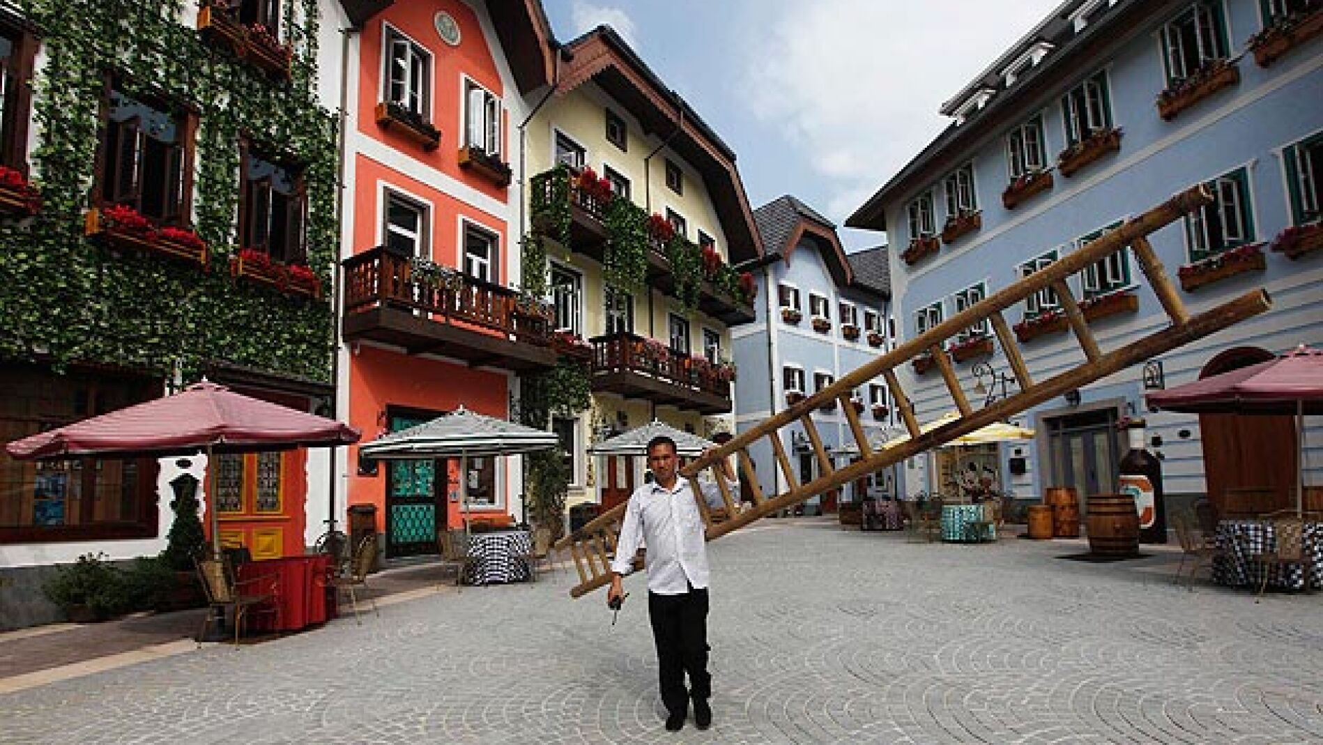 China copia un pueblo entero de Austria a tama&ntilde;o real