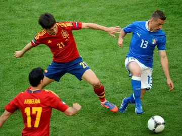David Silva presiona ante Italia David Silva presiona ante Italia