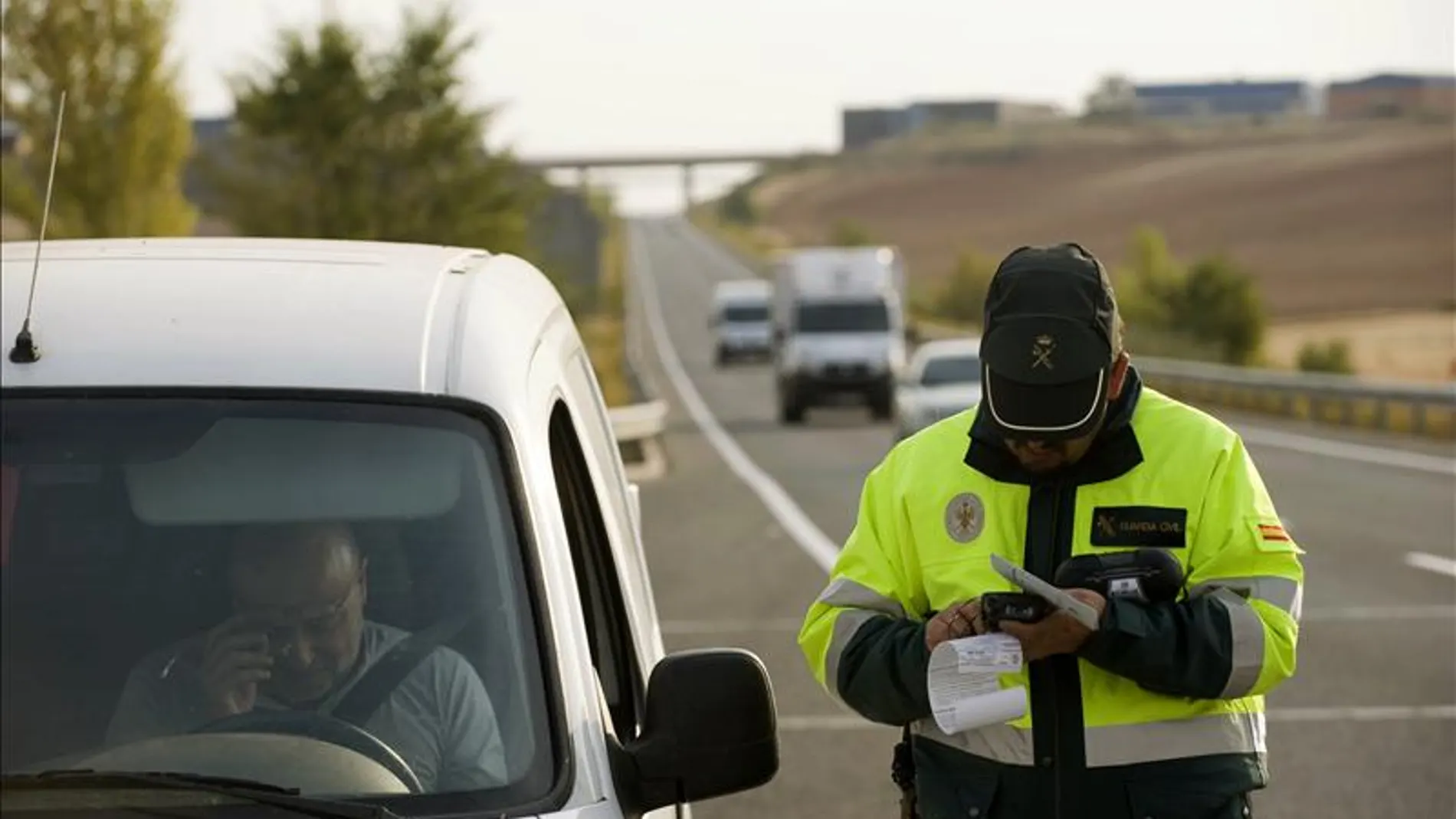 Control y vigilancia de la DGT Control y vigilancia de la DGT