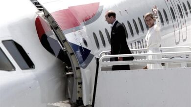 Los condes de Wessex se despiden de Gibraltar con una polémica inauguración en el aeropuerto