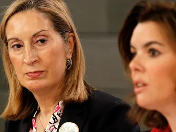 Ana Pastor, ministra de Fomento, durante la rueda de prensa Ana Pastor, ministra de Fomento, durante la rueda de prensa