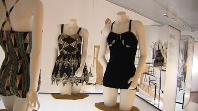 Una exposición muestra la evolución del traje de baño a través de la historia