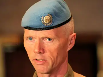 El General Robert Mood El General Robert Mood