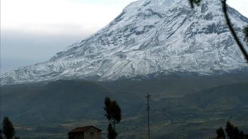 El volcán Chimborazo, de 6.210 metros de altura
