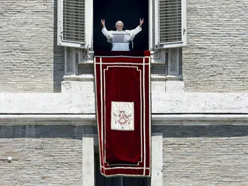 El Papa durante el tradicional rezo del Ángelus El Papa durante el tradicional rezo del Ángelus