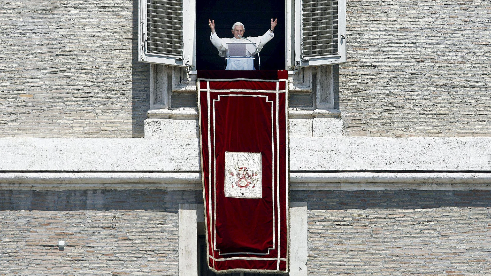 El Papa durante el tradicional rezo del Ángelus El Papa durante el tradicional rezo del Ángelus