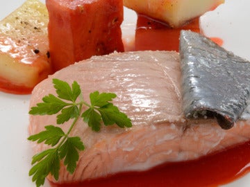 Salmón a la sal salteado Salmón a la sal salteado