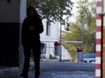 25 inmigrantes atacan a cuatro policías y se fugan del centro de extranjeros