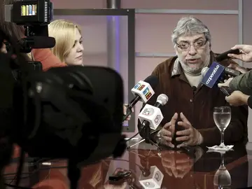 Fernando Lugo en la comparecencia ante la prensa Fernando Lugo en la comparecencia ante la prensa
