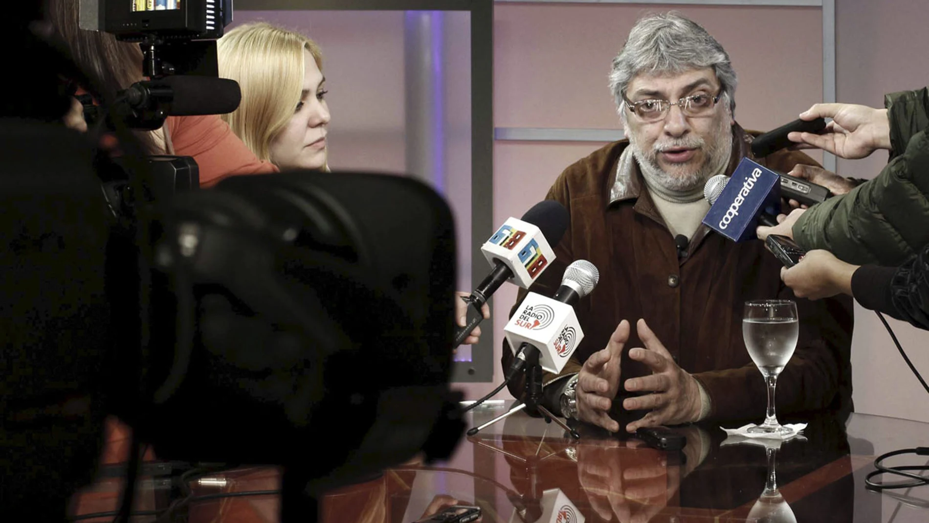 Fernando Lugo en la comparecencia ante la prensa Fernando Lugo en la comparecencia ante la prensa