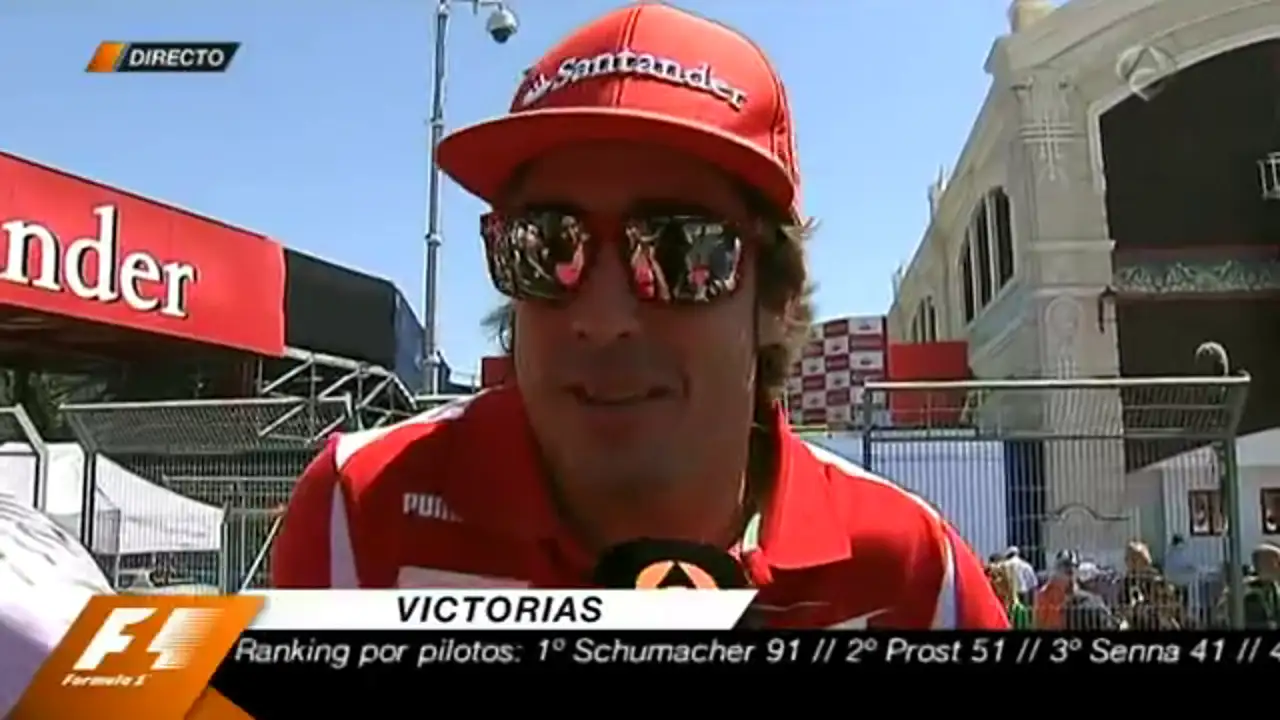 Alonso, en el drivers parade de Valencia
