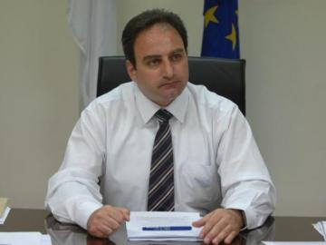 el portavoz del gobierno chipriota, Stefanos Stefanou