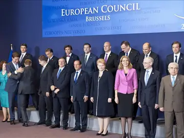 La UE aprueba el plan por el crecimiento y el empleo por 120.000 millones La UE aprueba el plan por el crecimiento y el empleo por 120.000 millones