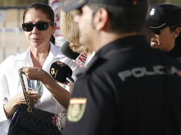 Isabel Pantoja a su llegada al juzgado Isabel Pantoja a su llegada al juzgado