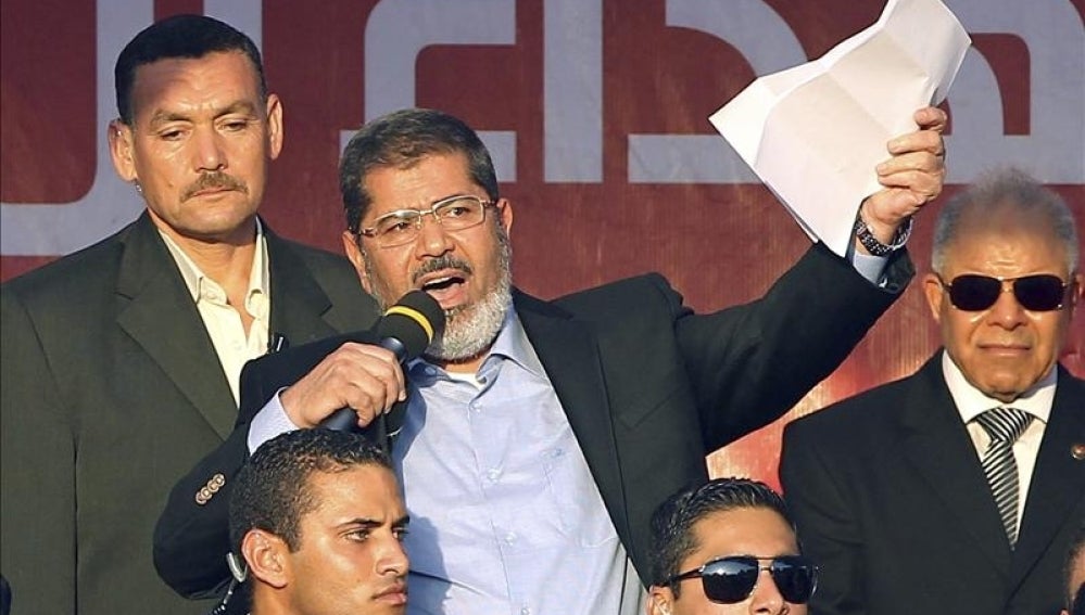 Mohamed Morsi jura su cargo