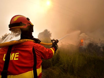 Labores de extintición en Valencia