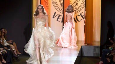 La alta costura para el próximo otoño aterriza en París con Versace
