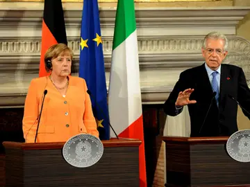 Merkel y Monti, en la rueda de prensa Merkel y Monti, en la rueda de prensa
