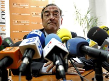 Rosell, presidente de la CEOE, ante la prensa