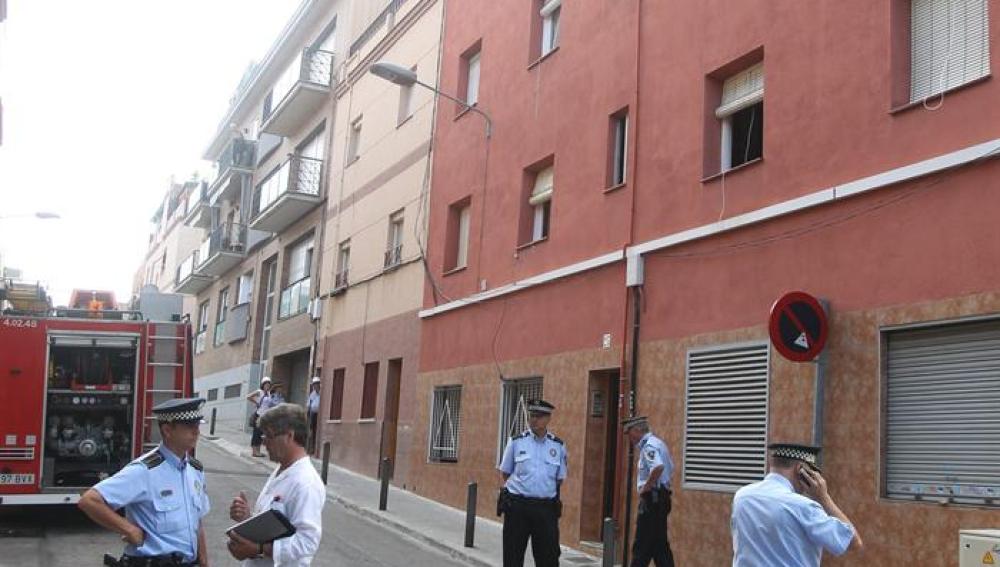 30 personas desalojadas por un derrumbe en Badalona