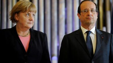 Hollande hablará hoy con Merkel sobre la situación económica en España