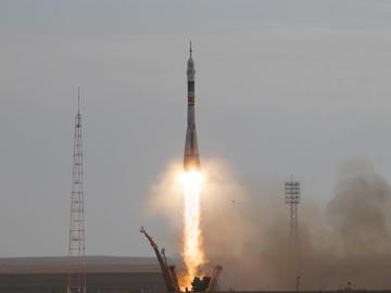 La nave Soyuz durante el despegue