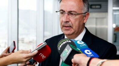 El Gobierno andaluz podría retirar la rebaja salarial a los empleados públicos