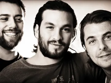 Imagen de archivo del trío sueco Swedish House Mafia. Imagen de archivo del trío sueco Swedish House Mafia.