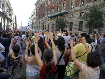 Funcionarios protestan en el ministerio de Hacienda