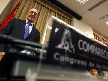 Linde en su estreno en la comisión de Economía del Congreso Linde en su estreno en la comisión de Economía del Congreso